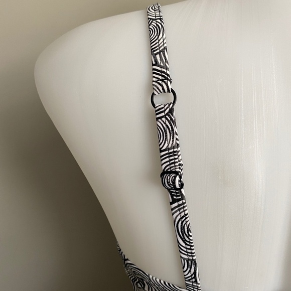 Baltex Women's Black and White Geometric Swirl Print Tankini Top‎ Size 6 - Picture 4 of 9